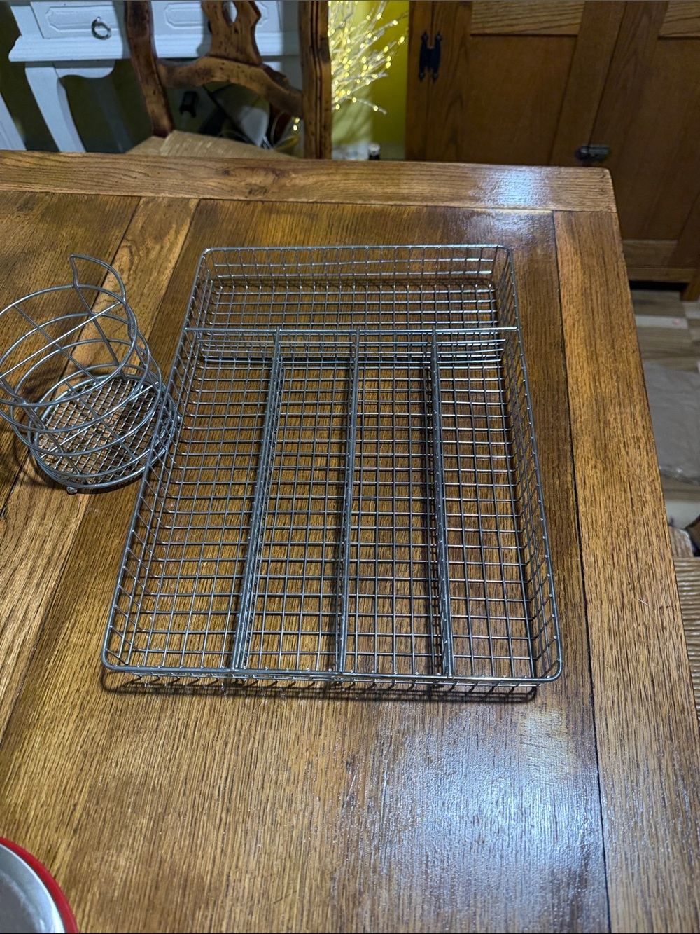 Wire Mesh Silver Flatware and Utensil Tray with silverware holder/strainer